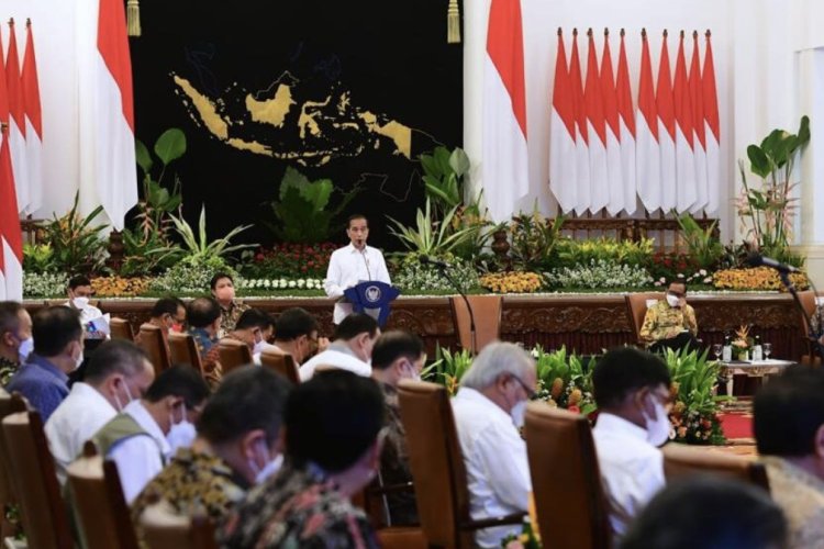 Presiden Jokowi Sampaikan Enam Arahan dalam Sidang Kabinet Paripurna