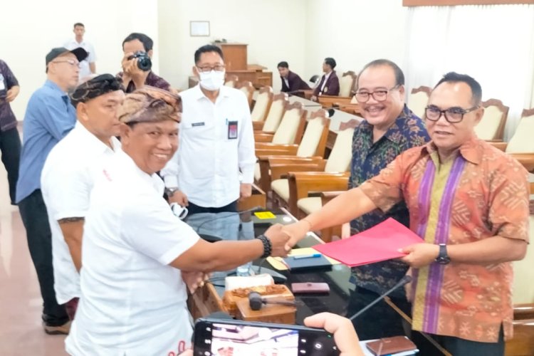 DPRD Bali , Terima Aspirasi Pembangunan LNG, Sugawa Korry Siap perjuangkan perihal Penolakan