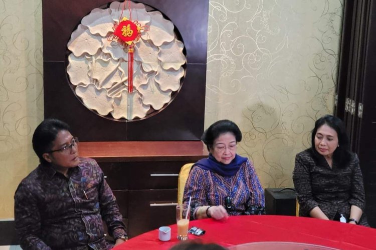 Megawati Soekarnoputri Cairkan Hubungan Wayan Koster dengan Giri Prasta