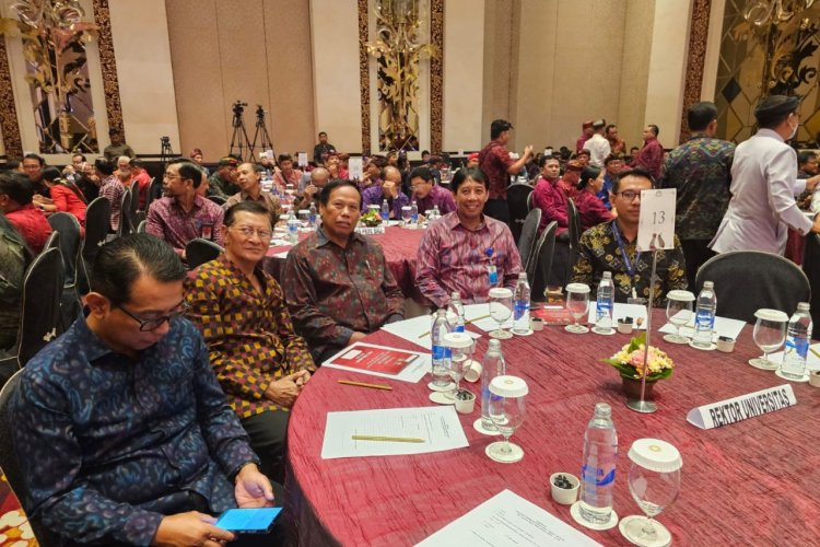 Rektor Unud Hadiri Seminar Haluan Pembangunan Bali Masa Depan &quot;100 Tahun Bali Era Baru&quot;