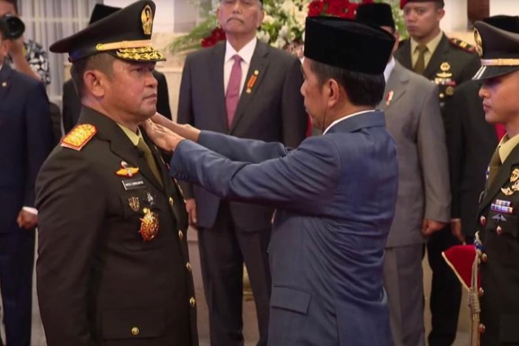 Presiden Jokowi Lantik Letjen TNI Maruli Simanjuntak Jadi KASAD