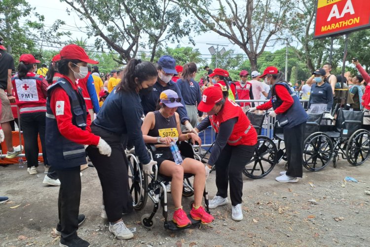 Ratusan Personil Medis dan Evakuasi PMI Turut Sukseskan Maybank Marathon 2024