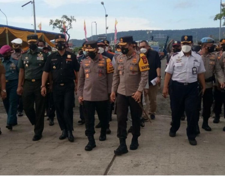 Kapolri Pantau Arus Mudik Lebaran di Pelabuhan Gilimanuk