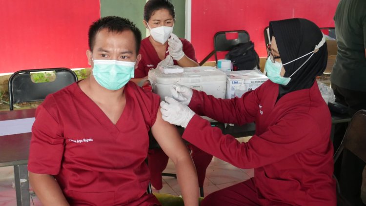 Vaksinasi Booster Tahap 2 Bagi Nakes Digelar di Bali