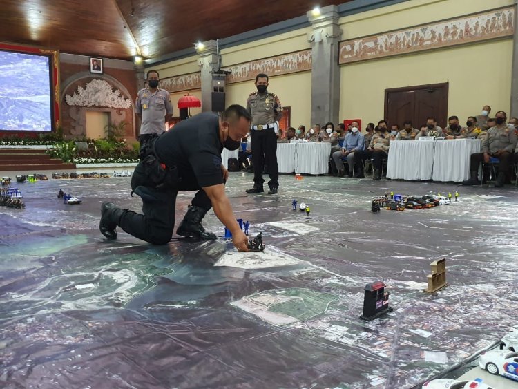 *Jelang Pengamanan Sherpa Track G20, Polda Gelar Latihan Tactical Floor Game*