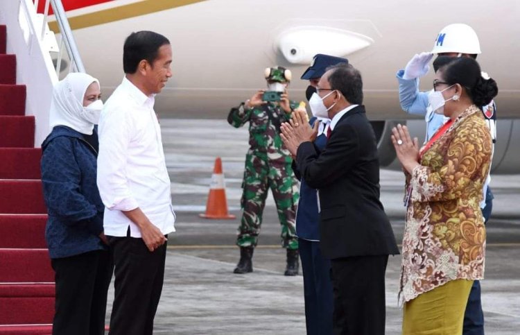 Buka Kongres MK Sedunia, Presiden Jokowi dan Ibu Iriana Tiba di Bali
