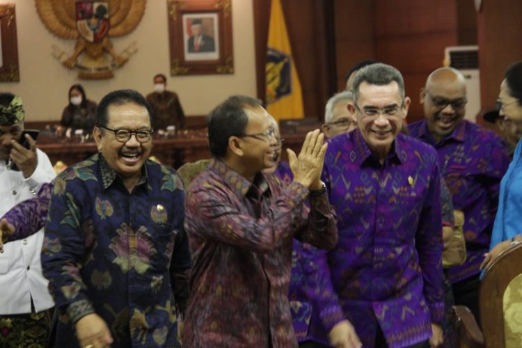 DPRD Bali Setujui Raperda APBD Semesta Berencana 2023
