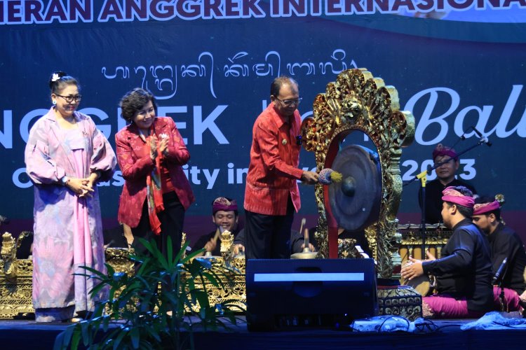 Gubernur Wayan Koster Buka Pameran Anggrek Internasional Sebagai Implementasi Wana Kerthi