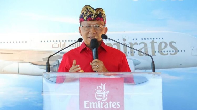 Wayan Koster Sambut Penerbangan perdana pesawat Emirates EK368 Airbus A380 tiba di Bandara Udara Ngurah Rai Internasional,