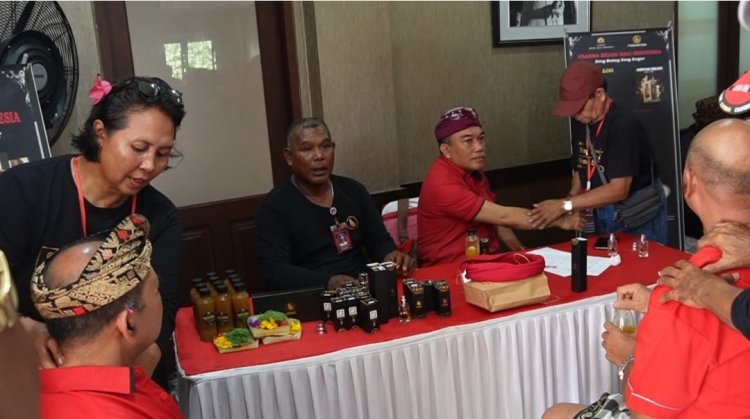 Ketua PDIP Bali Koster Peduli Keberadaan Jero Balian, Adakan Talk Show Pengusada Kesehatan Bali