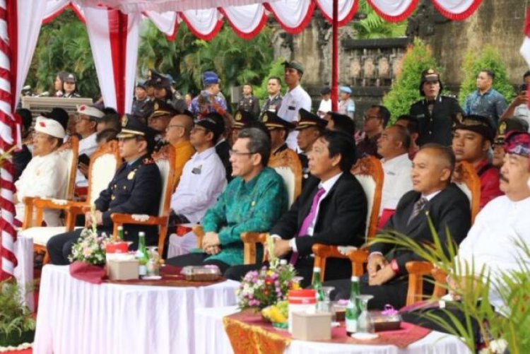 Rektor Unud Hadiri Hari Bhayangkara ke-77, ' Polri Presisi Untuk Negeri