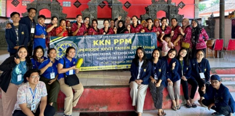 Gelar Penyuluhan, Mahasiswa KKN PPM Unud Demontrasi Pembuatan Sabun Pepaya Organik