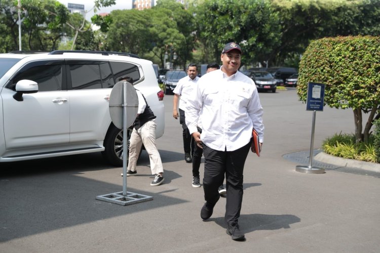 Menpora Dito Hadiri Ratas Bersama Presiden Jokowi Terkait Persiapan Penyelenggaraan PON XXI Aceh - Sumatera Utara Tahun 2024