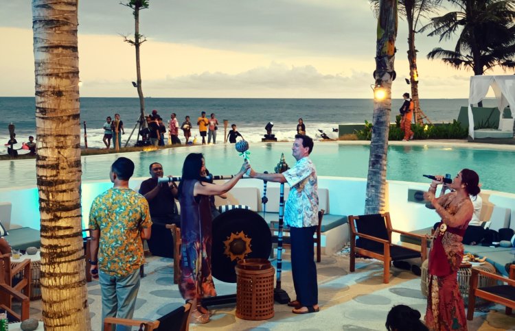 Moonstone Beach Lounge: Hadir Dengan Nuansa Budaya Lokal Dan Modern Pertama di Bali