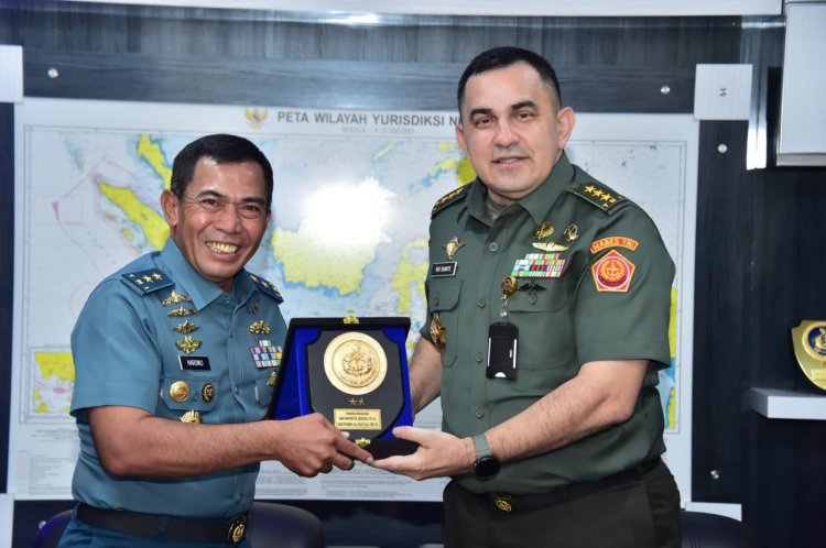 Irjen Kemhan Letjen TNI Rui Bertemu Irjenal, Tingkatkan Kinerja Kemhan dan TNI