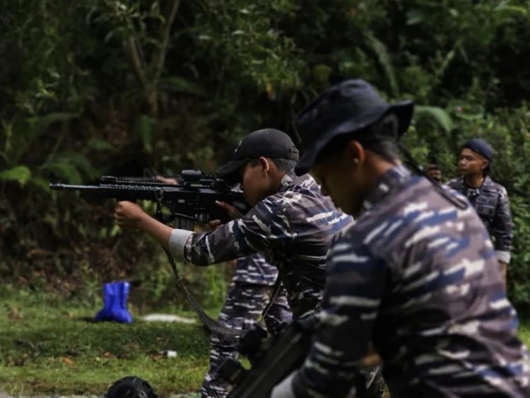 Prajurit KRI Oswald Siahaan-354 Latihan Menembak Saat Operasi Pamtas