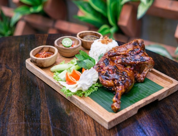 Nikmati Sensasi Bebek Autentik dan Paket Rekreasi Hemat di Pangi Restaurant, b Hotel Bali & Spa