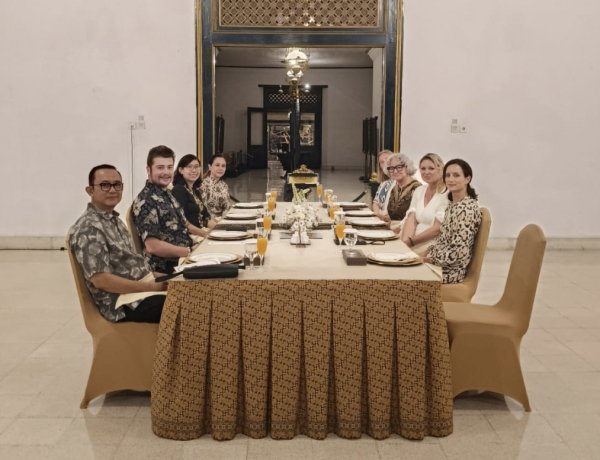Bidik Wisatawan Eropa Tengah, Royal Ambarrukmo Sambut Travel Agent Slovakia