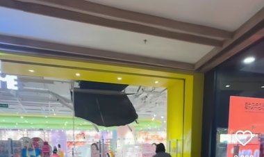 Atap Jebol Living World: Ketika "Laik Fungsi" Dipertanyakan dan Kemacetan Jadi Warisan Abadi