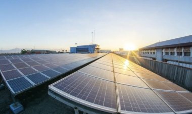 Koster Targetkan Bali Bebas Pembangkit Fosil 2045, PLTS Jadi Tulang Punggung Energi Bersih