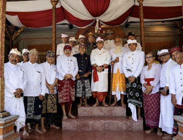 Hasto Terima Padma Dharma Sandhi, Dialog arah pembangunan Bali Wajib Tri Hita Karana 