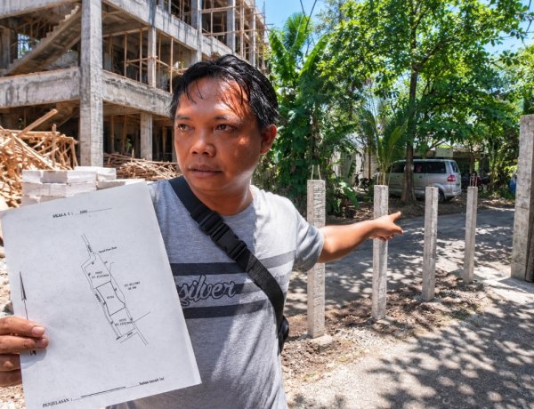 Pembangunan 75% Terhenti! Akses Jalan di Gianyar Ditutup, Pemilik Tanah Diminta Rp1,5 Miliar